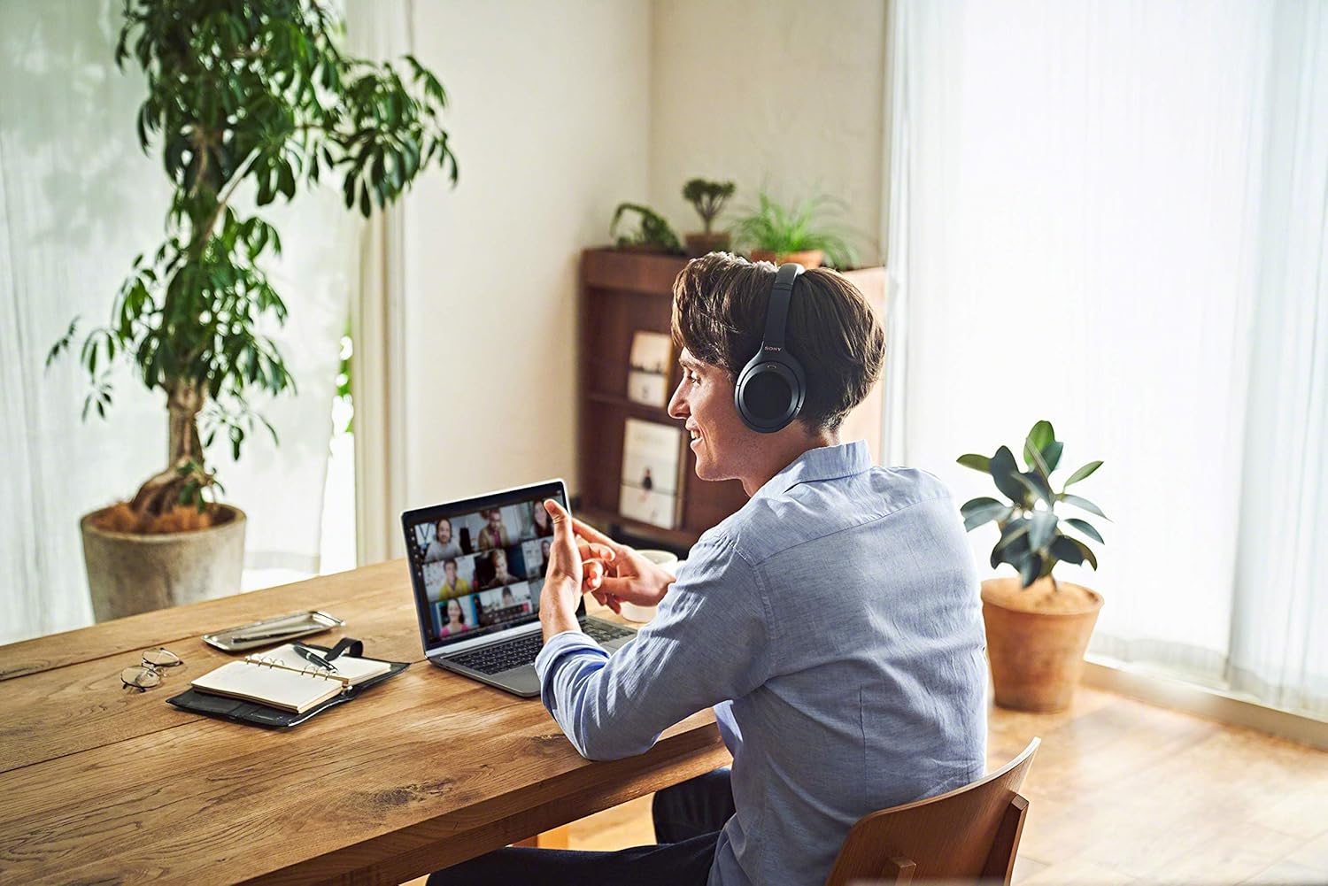 Comparaison entre Sony WH-1000XM5 et WH-1000XM4 comparaison Sony WH-1000XM5 vs WH-1000XM4
